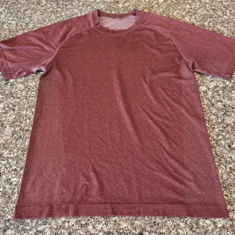 lululemon athletica Men's Crew Neck Tee - Maroon